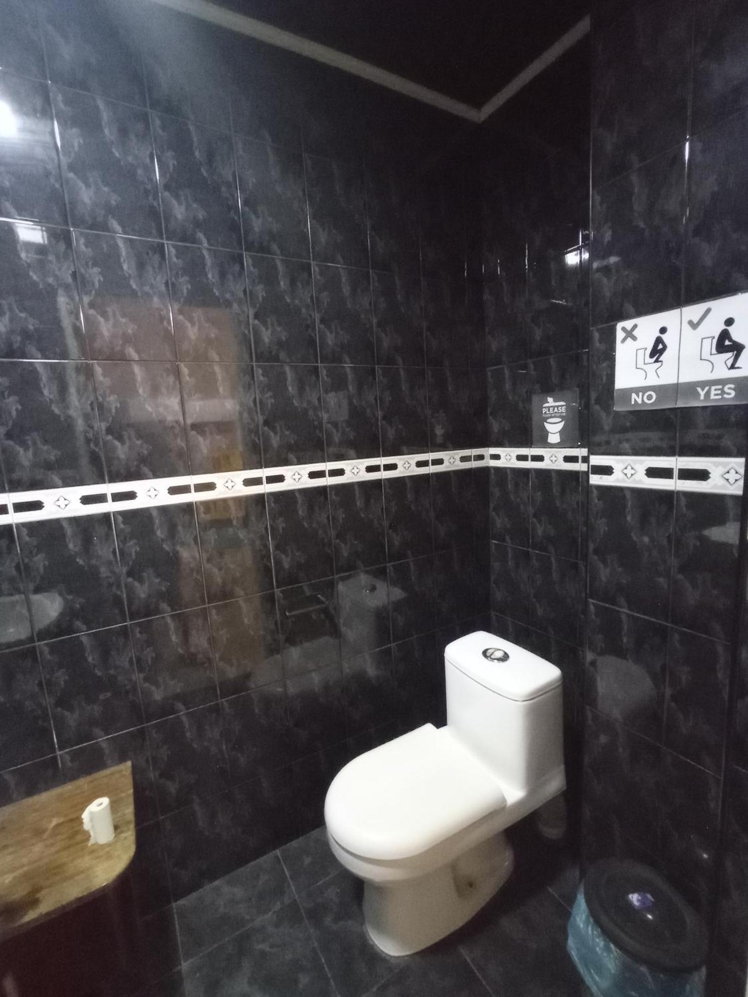 Sun City Hostel Yerevan Exterior photo